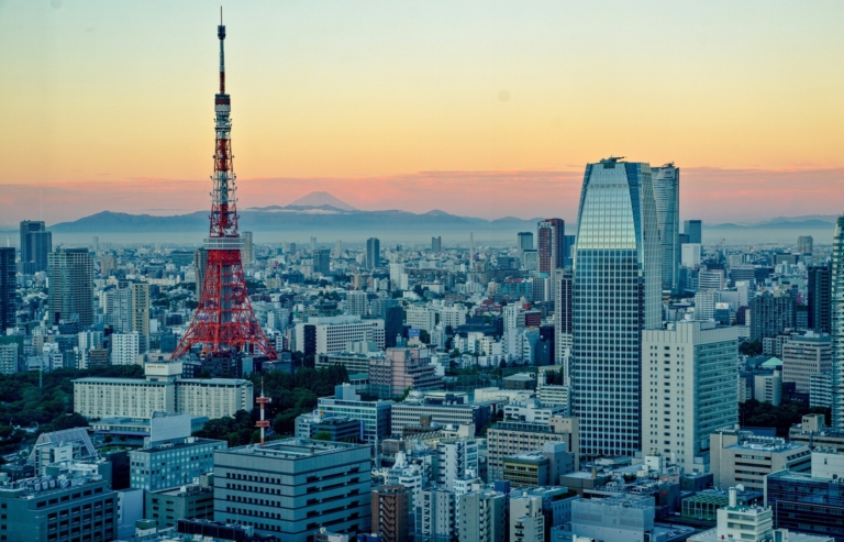 The Sogo Shosha Playbook: Lessons from Buffett’s $30 Billion Bet on Japan’s Trading Houses